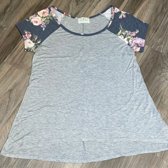 Thread & Supply Tops - Cute soft shirt